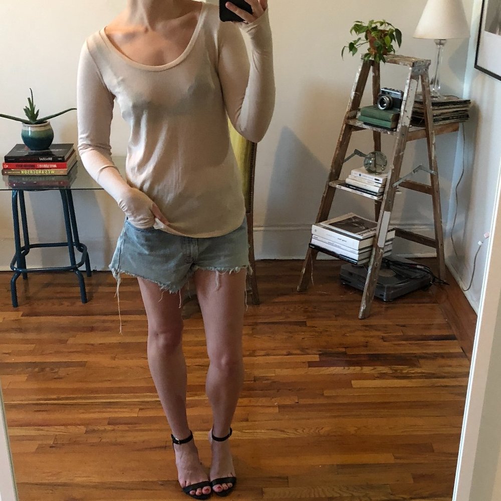 LEFT COAST Nude Scoop Neck Long Sleeve T-Shirt Top with Thumb Holes Size Small